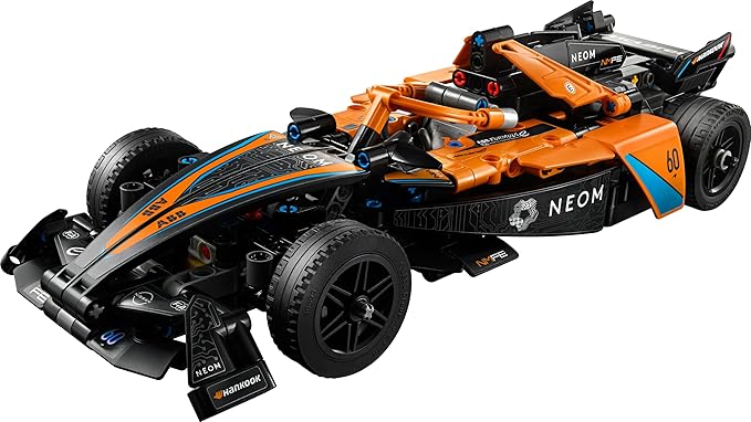 42169 NEOM MCLAREN FORMULA E