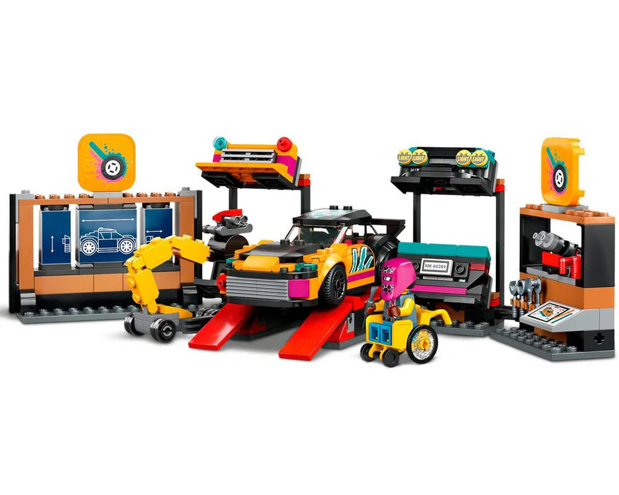 CUSTOM CAR GARAGE