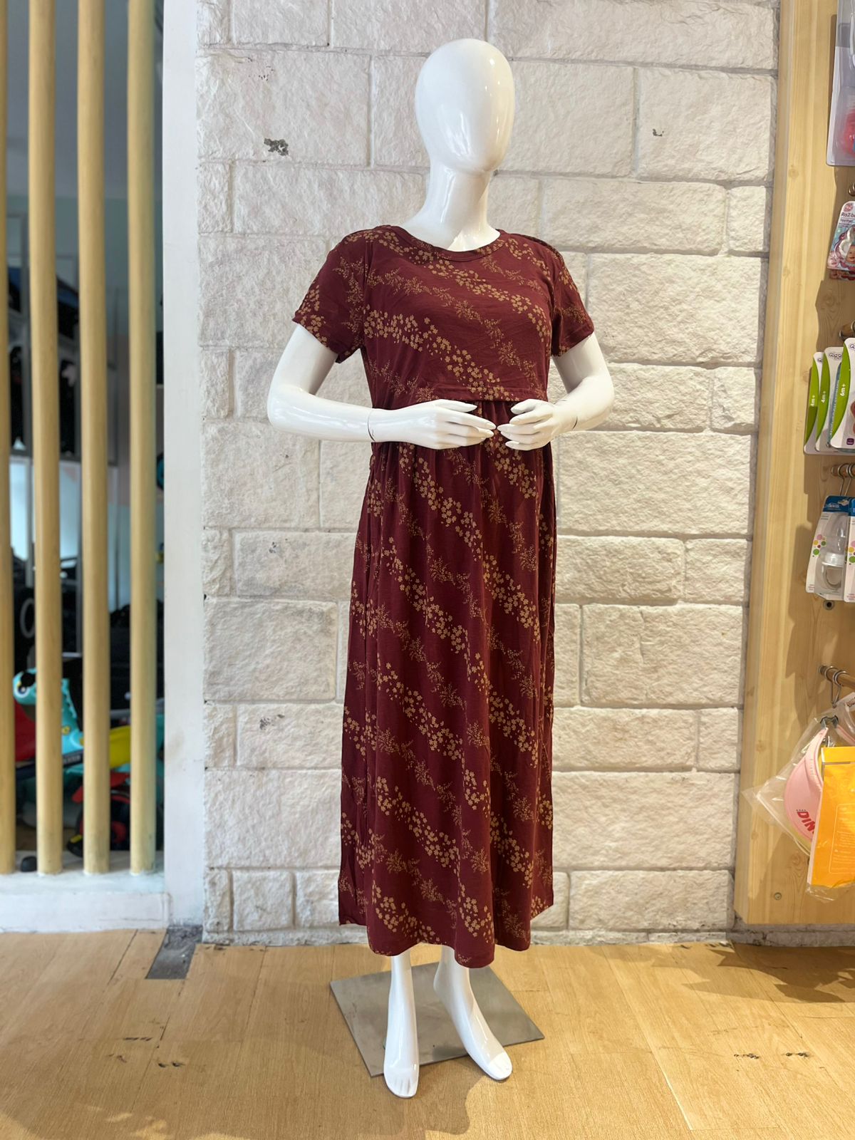 BW-BANIYAN MAROON FEEDING TOP